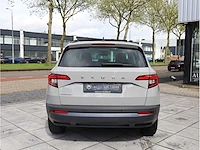 Skoda karoq 1.5 tsi automaat 2020 panoramadak virtual canton audio keyless go & entry dodehoeksensor - afbeelding 34 van  40