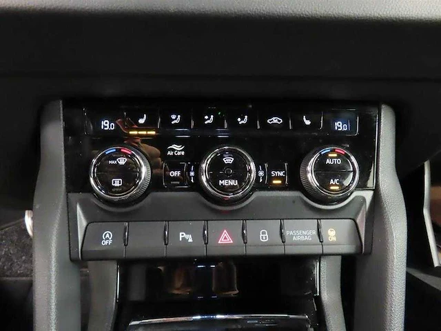 Skoda karoq 1.5 tsi sportline business 2022 | n-246-zt - afbeelding 14 van  17