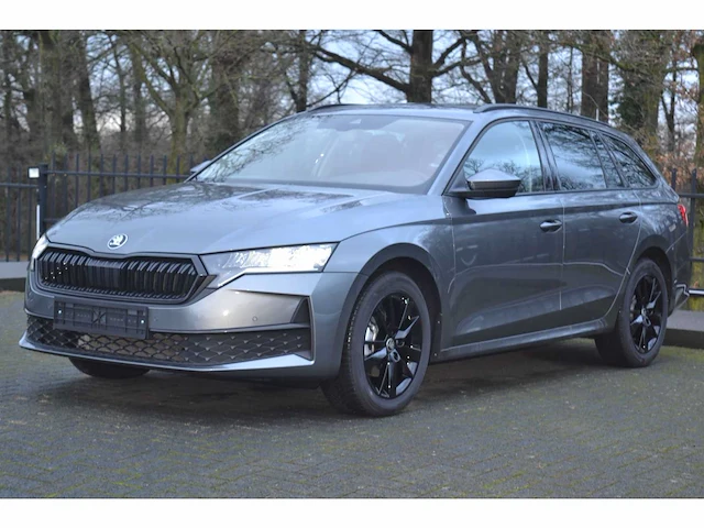 Skoda octavia 1.5 tsi mhev combi black edition facelift - personenauto - afbeelding 1 van  36