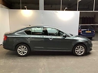 Škoda octavia 1.6 tdi greentech ambition business | tn-719-h - afbeelding 6 van  17