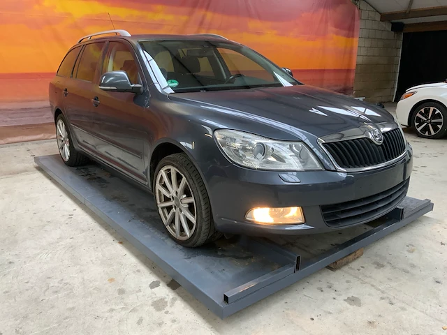 Skoda octavia 2010 - afbeelding 45 van  46