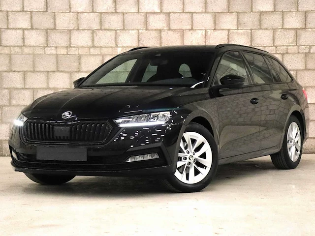Skoda octavia combi 1.0 e-tsi sport business car 2022 - afbeelding 1 van  34