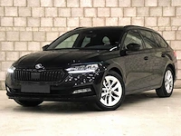 Skoda octavia combi 1.0 e-tsi sport business car 2022 - afbeelding 1 van  34