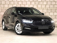Skoda octavia combi 1.0 e-tsi sport business car 2022 - afbeelding 23 van  34