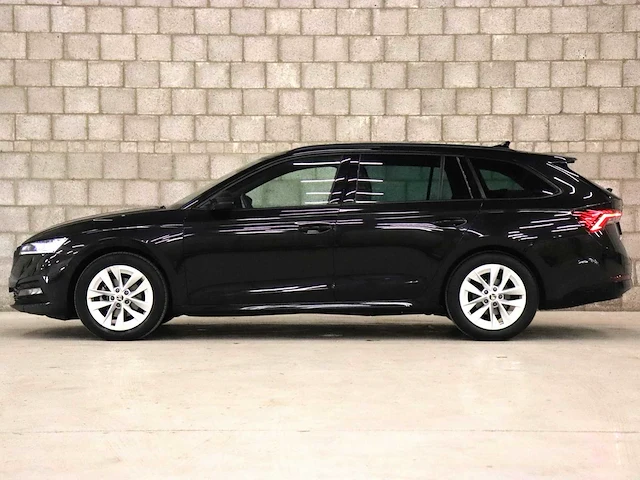 Skoda octavia combi 1.0 e-tsi sport business car 2022 - afbeelding 29 van  34