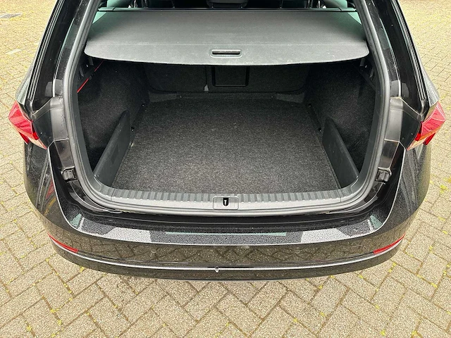 Skoda octavia combi 1.0 e-tsi sport business | p-220-dx - afbeelding 14 van  25