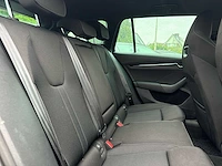 Skoda octavia combi 1.0 e-tsi sport business | p-220-dx - afbeelding 15 van  25