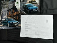 Skoda octavia combi 1.0 e-tsi sport business | p-220-dx - afbeelding 18 van  25