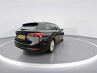 Skoda octavia combi 1.0 e-tsi sport business | p-220-dx - afbeelding 21 van  25