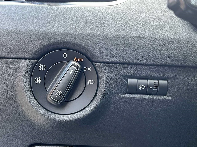 Skoda octavia combi 1.0 tsi greentech ambition business 2016 | kd-968-b - afbeelding 2 van  32