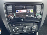 Skoda octavia combi 1.0 tsi greentech ambition business 2016 | kd-968-b - afbeelding 13 van  32