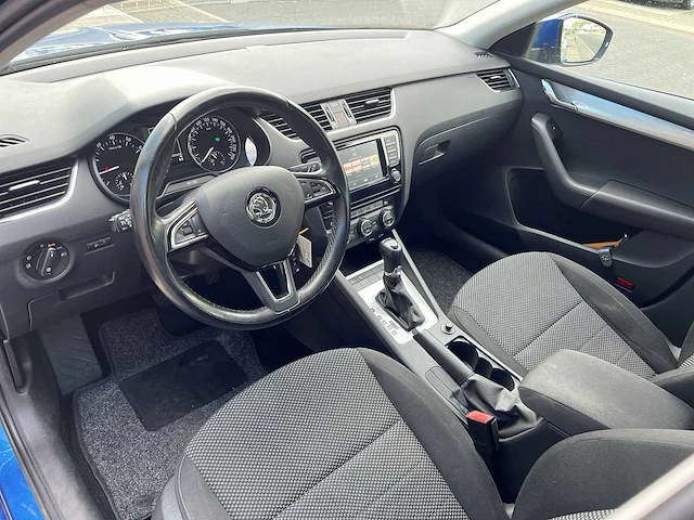 Skoda octavia combi 1.0 tsi greentech ambition business 2016 | kd-968-b - afbeelding 29 van  32