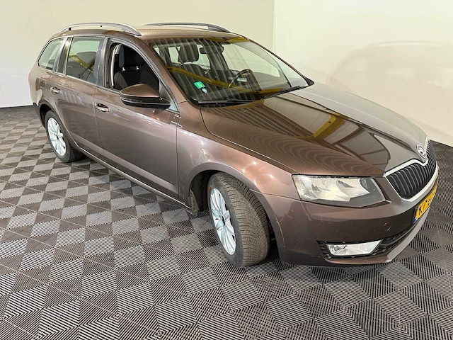 Skoda octavia combi 1.0 tsi grt amb bns, kp-623-z - afbeelding 16 van  17
