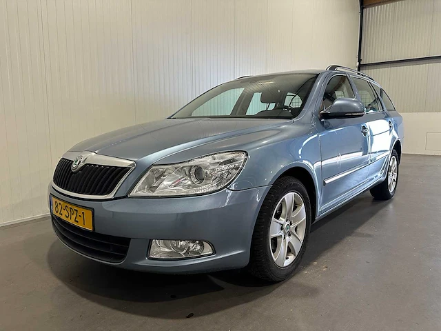 Skoda octavia combi 1.2 tsi ambition bns automaat 82-spz-1 - afbeelding 1 van  20
