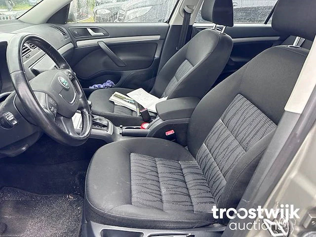 Skoda octavia combi 1.2 tsi elegance, 68-lpg-a - afbeelding 13 van  19