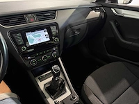 Skoda octavia combi 1.2 tsi grt amb bns, 3-xjd-55 - afbeelding 2 van  12