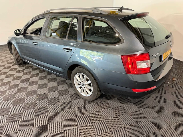Skoda octavia combi 1.2 tsi grt amb bns, 3-xjd-55 - afbeelding 5 van  12