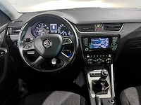 Skoda octavia combi 1.2 tsi grt amb bns, 5-sjv-26 - afbeelding 2 van  17