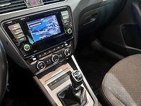 Skoda octavia combi 1.2 tsi grt amb bns, 5-sjv-26 - afbeelding 6 van  17