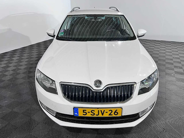 Skoda octavia combi 1.2 tsi grt amb bns, 5-sjv-26 - afbeelding 9 van  17