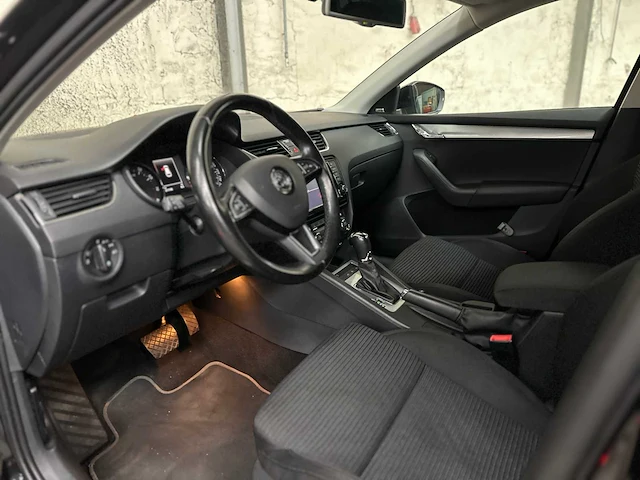 Skoda octavia combi 1.2 tsi grt eleg bns 110pk 2014, 7-txj-83 - afbeelding 28 van  52