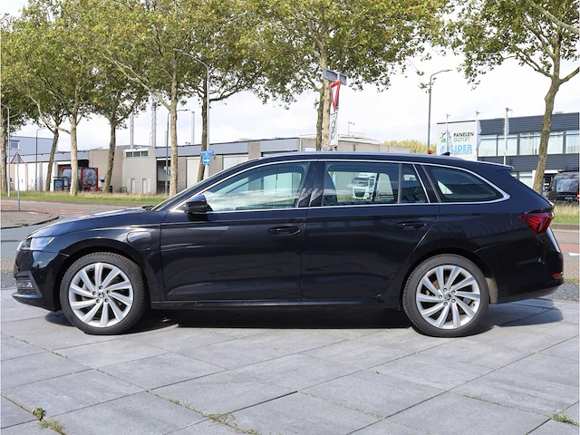 Skoda octavia combi 1.4 tsi iv phev 204pk automaat 2021 - afbeelding 12 van  29