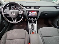 Škoda octavia combi 1.5 tsi greentech business edition plus | h-003-bz - afbeelding 8 van  19