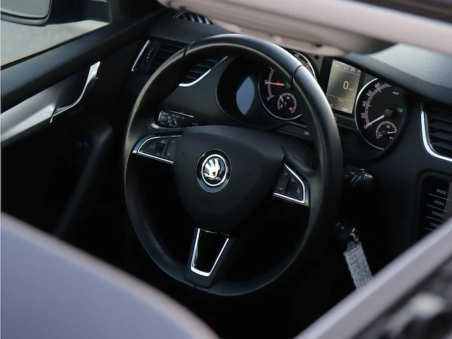 Skoda octavia combi 1.5 tsi grt amb bns | tp-045-k - afbeelding 20 van  40