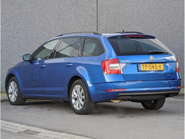 Skoda octavia combi 1.5 tsi grt amb bns | tp-045-k - afbeelding 2 van  40
