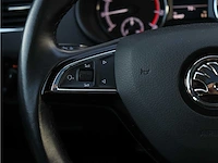 Skoda octavia combi 1.5 tsi grt amb bns | tp-045-k - afbeelding 32 van  40