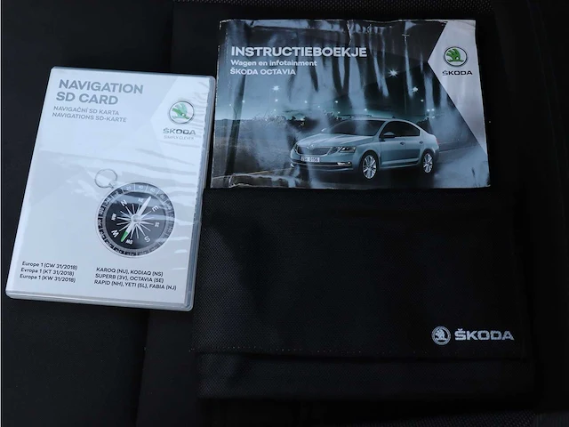 Skoda octavia combi 1.5 tsi grt amb bns | tp-045-k - afbeelding 37 van  40