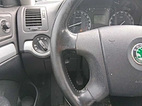 Skoda octavia combi 1.6 ambiente 2006 | 29-st-zb - afbeelding 9 van  28