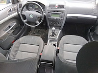 Skoda octavia combi 1.6 ambiente 2006 | 29-st-zb - afbeelding 20 van  28