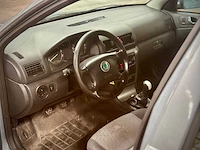 Skoda octavia combi 1.6 celebrate , 10-pf-fg - afbeelding 11 van  14
