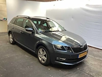 Škoda octavia combi 1.6 tdi greentech ambition business | tk-406-p - afbeelding 5 van  16