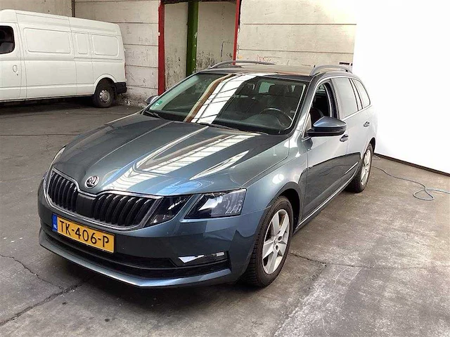 Škoda octavia combi 1.6 tdi greentech ambition business | tk-406-p - afbeelding 1 van  16