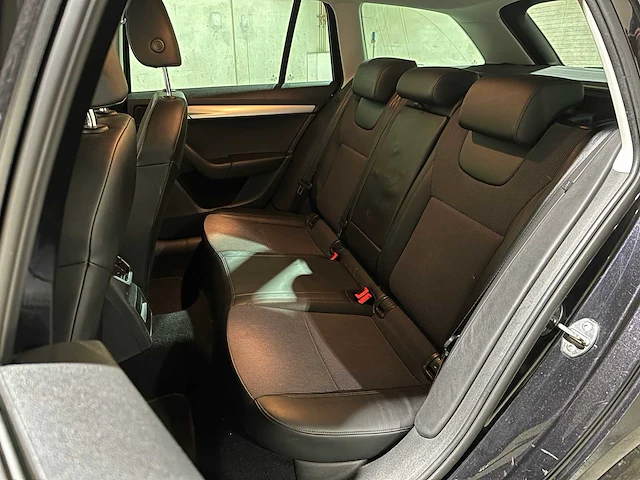 Skoda octavia combi 1.6 tdi greentech clever edition 116pk 2019, xh-195-j - afbeelding 34 van  43
