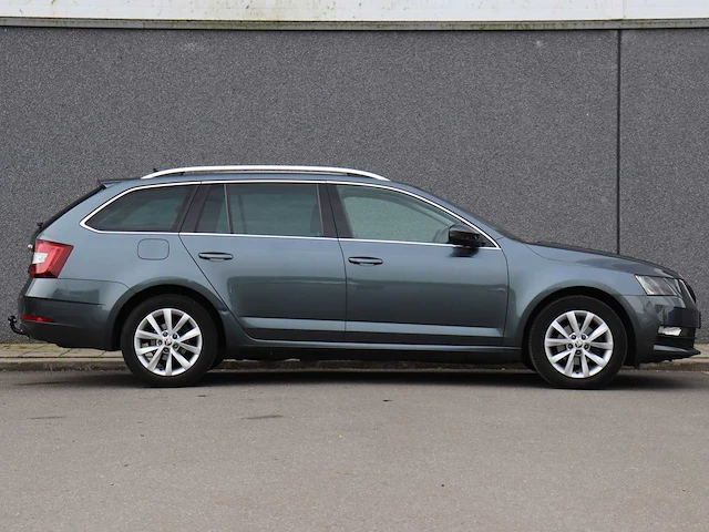 Škoda octavia combi 1.6 tdi greentech clever edition | xj-905-f - afbeelding 28 van  35