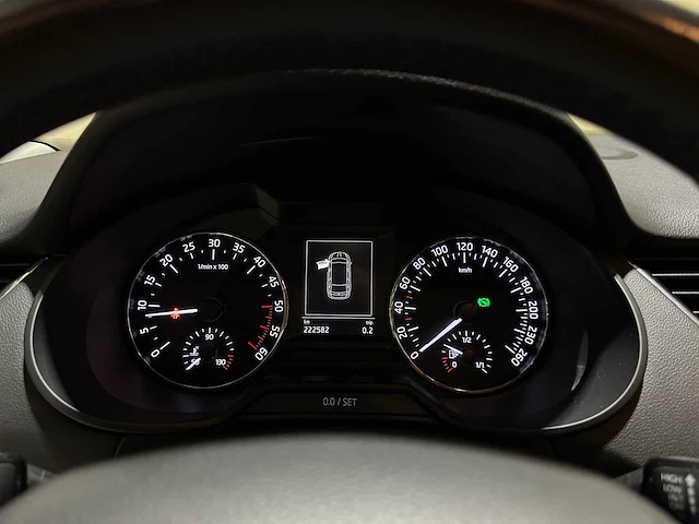 Skoda octavia combi 1.6 tdi greentech joy business 110pk 2016, jx-809-g - afbeelding 17 van  39