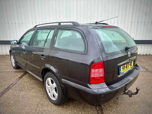 Skoda octavia combi 1.8 t démarrage , 91-rt-vx - afbeelding 10 van  15