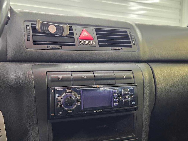 Skoda octavia combi 1.8 t démarrage , 91-rt-vx - afbeelding 15 van  15