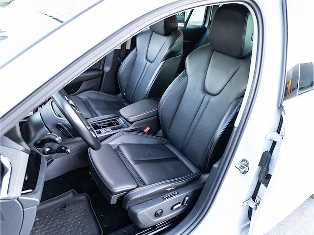 Skoda octavia combi 2.0 tdi automaat 2020 vol leer keyless head-up camera memory massage stoel ventilatie, l-159-dp - afbeelding 4 van  42