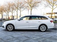 Skoda octavia combi 2.0 tdi automaat 2020 vol leer keyless head-up camera memory massage stoel ventilatie, l-159-dp - afbeelding 12 van  42