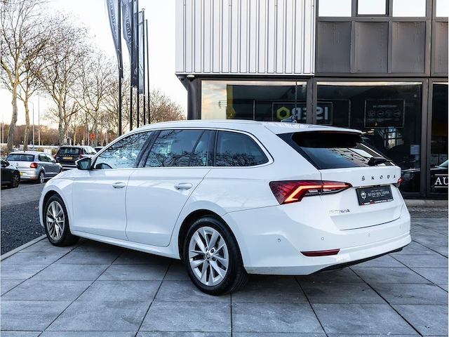 Skoda octavia combi 2.0 tdi automaat 2020 vol leer keyless head-up camera memory massage stoel ventilatie, l-159-dp - afbeelding 23 van  42