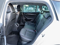 Skoda octavia combi 2.0 tdi automaat 2020 vol leer keyless head-up camera memory massage stoel ventilatie, l-159-dp - afbeelding 35 van  42