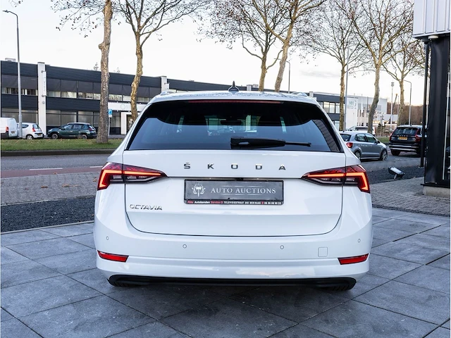 Skoda octavia combi 2.0 tdi automaat 2020 vol leer keyless head-up camera memory massage stoel ventilatie, l-159-dp - afbeelding 34 van  42