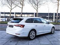 Skoda octavia combi 2.0 tdi automaat 2020 vol leer keyless head-up camera memory massage stoel ventilatie, l-159-dp - afbeelding 38 van  42