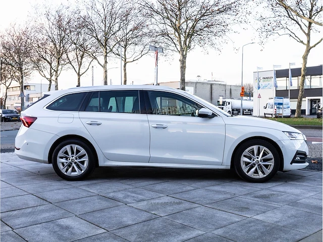 Skoda octavia combi 2.0 tdi automaat 2020 vol leer keyless head-up camera memory massage stoel ventilatie, l-159-dp - afbeelding 39 van  42