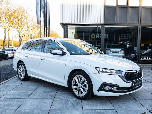 Skoda octavia combi 2.0 tdi automaat 2020 vol leer keyless head-up camera memory massage stoel ventilatie, l-159-dp - afbeelding 40 van  42