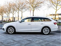 Skoda octavia combi 2.0 tdi automaat 2020 vol leer keyless head-up camera memory massage stoel ventilatie, l-159-dp - afbeelding 12 van  42
